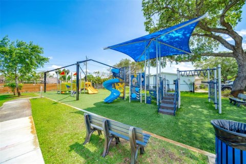 Villa ou maison à louer à Dania Beach, Floride: 2 chambres, 92.9 m2 № 1928292 - photo 20