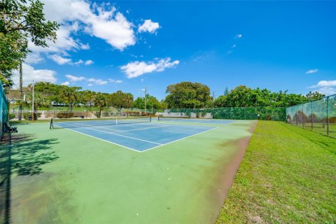 Villa ou maison à louer à Dania Beach, Floride: 2 chambres, 92.9 m2 № 1928292 - photo 18
