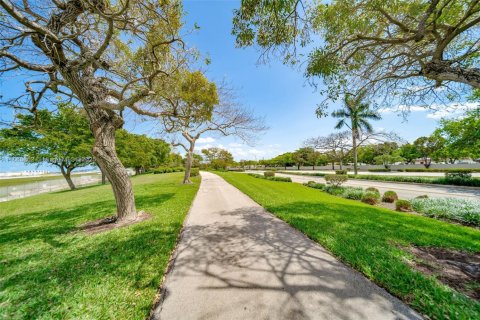 Villa ou maison à louer à Dania Beach, Floride: 2 chambres, 92.9 m2 № 1928292 - photo 24