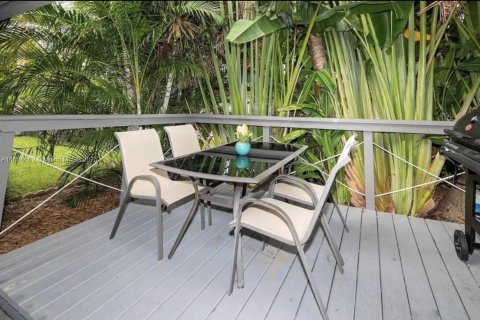 Villa ou maison à louer à Dania Beach, Floride: 2 chambres, 92.9 m2 № 1928292 - photo 12