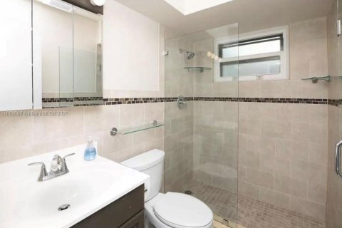 Villa ou maison à louer à Dania Beach, Floride: 2 chambres, 92.9 m2 № 1928292 - photo 6