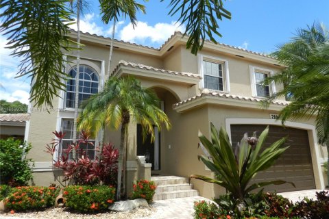 Villa ou maison à louer à Weston, Floride: 4 chambres, 236.9 m2 № 1943359 - photo 2