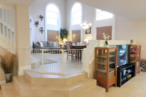 Villa ou maison à louer à Weston, Floride: 4 chambres, 236.9 m2 № 1943359 - photo 8