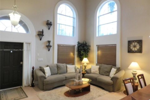 Villa ou maison à louer à Weston, Floride: 4 chambres, 236.9 m2 № 1943359 - photo 5
