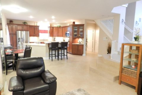 Villa ou maison à louer à Weston, Floride: 4 chambres, 236.9 m2 № 1943359 - photo 17