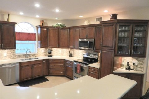 Villa ou maison à louer à Weston, Floride: 4 chambres, 236.9 m2 № 1943359 - photo 14