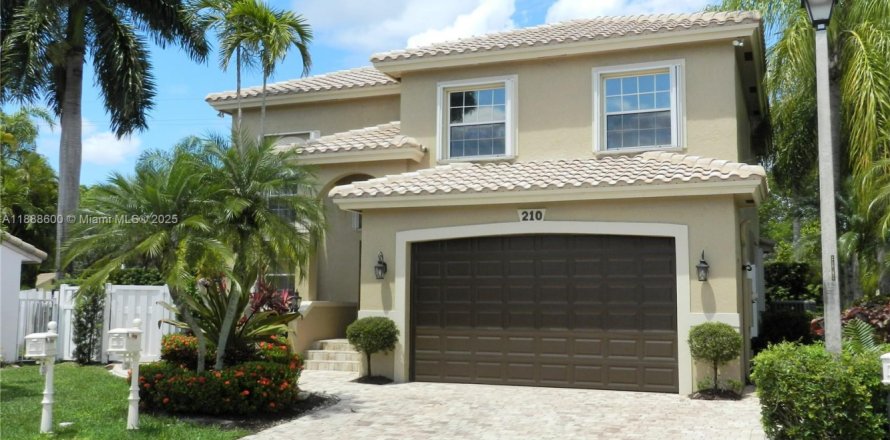 Villa ou maison à Weston, Floride 4 chambres, 236.9 m2 № 1943359