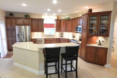 Villa ou maison à louer à Weston, Floride: 4 chambres, 236.9 m2 № 1943359 - photo 12