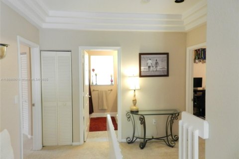 Villa ou maison à louer à Weston, Floride: 4 chambres, 236.9 m2 № 1943359 - photo 24