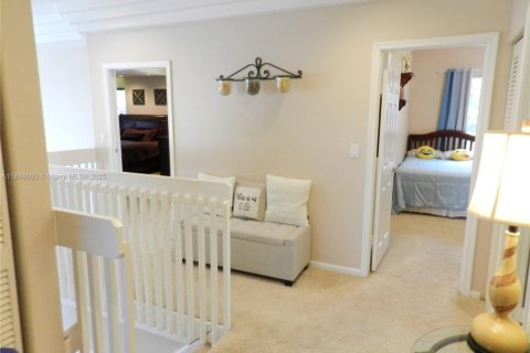 Villa ou maison à louer à Weston, Floride: 4 chambres, 236.9 m2 № 1943359 - photo 19