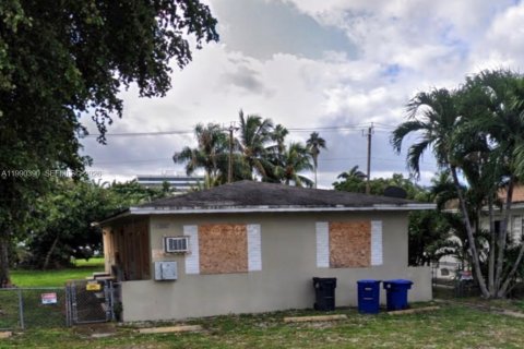 Купить коммерческую недвижимость в Майами, Флорида 162.49м2, № 2057762 - фото 2