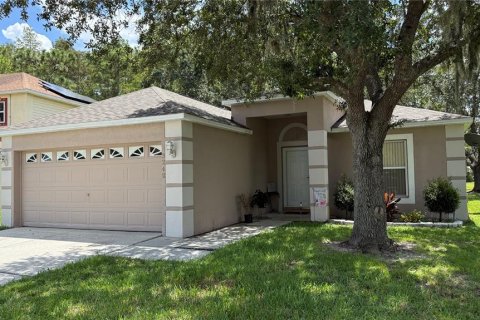 House in Orlando, Florida 3 bedrooms, 138.98 sq.m. № 2317299