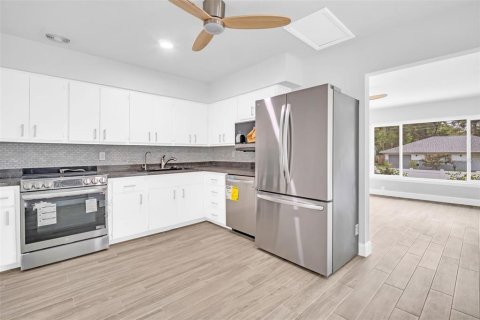 Casa en venta en Tarpon Springs, Florida, 4 dormitorios, 183.76 m2 № 1904868 - foto 10