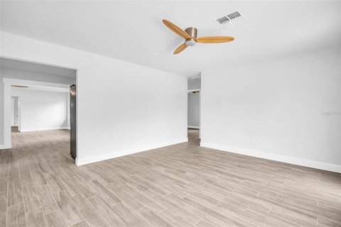 Casa en venta en Tarpon Springs, Florida, 4 dormitorios, 183.76 m2 № 1904868 - foto 22