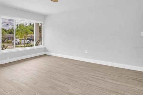 Casa en venta en Tarpon Springs, Florida, 4 dormitorios, 183.76 m2 № 1904868 - foto 8