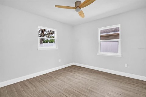 Casa en venta en Tarpon Springs, Florida, 4 dormitorios, 183.76 m2 № 1904868 - foto 28