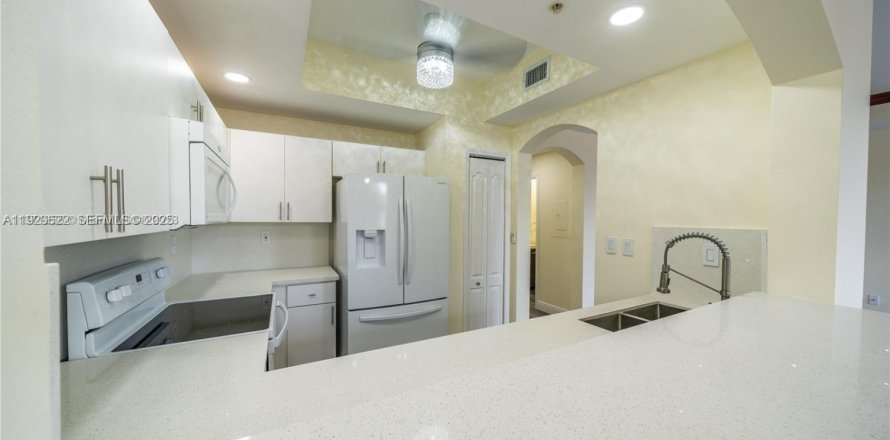 Таунхаус в Майами, Флорида 3 спальни, 126.72м2 № 1988778