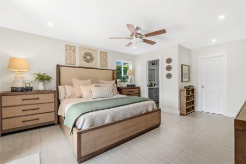 House in Miami Lakes, Florida 3 bedrooms, 193.7 sq.m. № 2078254 - photo 23