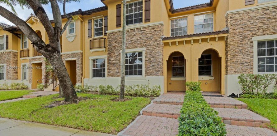 Condo à Cutler Bay, Floride, 3 chambres  № 1880066