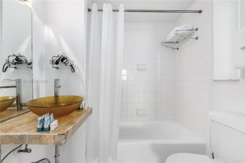 Hôtel, hôtellerie à vendre à Miami Beach, Floride: 27.87 m2 № 1995123 - photo 6