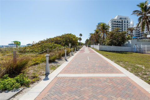 Hôtel, hôtellerie à vendre à Miami Beach, Floride: 27.87 m2 № 1995123 - photo 16