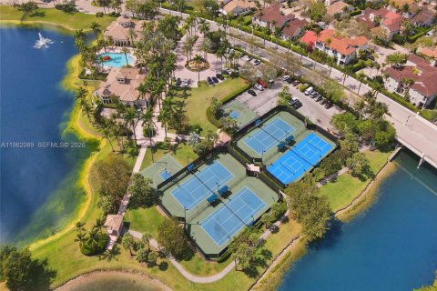 Villa ou maison à vendre à Hollywood, Floride: 3 chambres, 145.02 m2 № 2045269 - photo 28