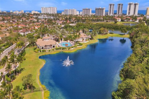 Villa ou maison à vendre à Hollywood, Floride: 3 chambres, 145.02 m2 № 2045269 - photo 27