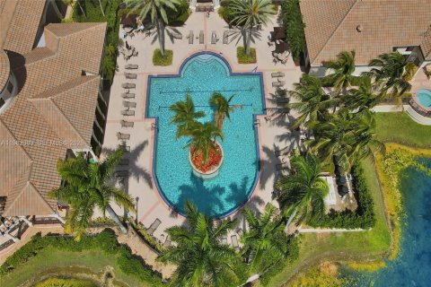 Villa ou maison à vendre à Hollywood, Floride: 3 chambres, 145.02 m2 № 2045269 - photo 29