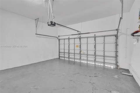 Villa ou maison à vendre à Hollywood, Floride: 3 chambres, 145.02 m2 № 2045269 - photo 24