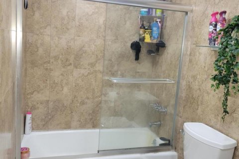 Condominio en alquiler en Sunny Isles Beach, Florida, 1 dormitorio, 93.37 m2 № 2271241 - foto 13