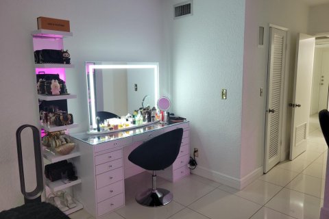 Condominio en alquiler en Sunny Isles Beach, Florida, 1 dormitorio, 93.37 m2 № 2271241 - foto 16