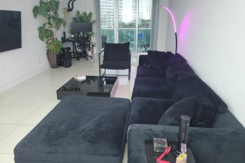 Condominio en alquiler en Sunny Isles Beach, Florida, 1 dormitorio, 93.37 m2 № 2271241 - foto 11