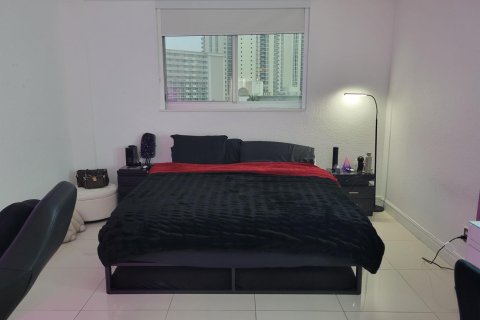 Condominio en alquiler en Sunny Isles Beach, Florida, 1 dormitorio, 93.37 m2 № 2271241 - foto 15