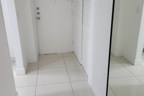 Condominio en alquiler en Sunny Isles Beach, Florida, 1 dormitorio, 93.37 m2 № 2271241 - foto 7