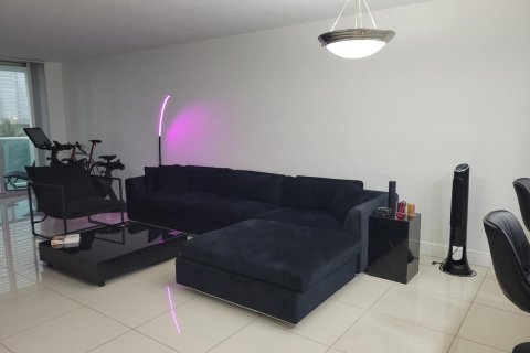 Condominio en alquiler en Sunny Isles Beach, Florida, 1 dormitorio, 93.37 m2 № 2271241 - foto 6