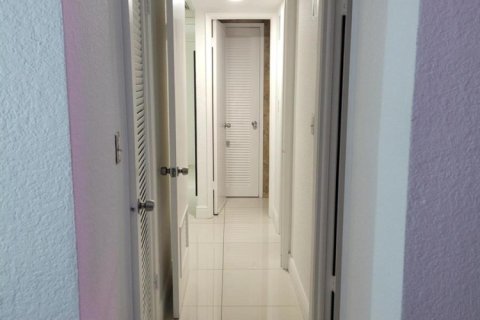 Condominio en alquiler en Sunny Isles Beach, Florida, 1 dormitorio, 93.37 m2 № 2271241 - foto 18
