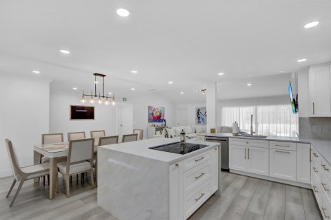 Touwnhouse à vendre à Palm Beach Gardens, Floride: 3 chambres, 186.08 m2 № 2081818 - photo 4