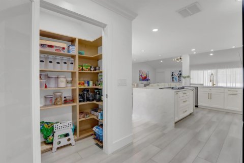 Touwnhouse à vendre à Palm Beach Gardens, Floride: 3 chambres, 186.08 m2 № 2081818 - photo 15