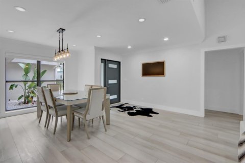 Touwnhouse à vendre à Palm Beach Gardens, Floride: 3 chambres, 186.08 m2 № 2081818 - photo 6
