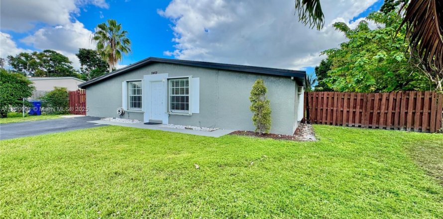 Casa en Margate, Florida 4 dormitorios, 136.75 m2 № 1966915