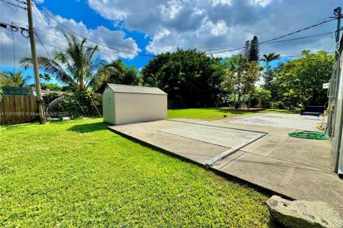 Casa en venta en Margate, Florida, 4 dormitorios, 136.75 m2 № 1966915 - foto 16