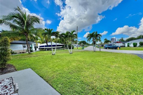 Casa en venta en Margate, Florida, 4 dormitorios, 136.75 m2 № 1966915 - foto 21