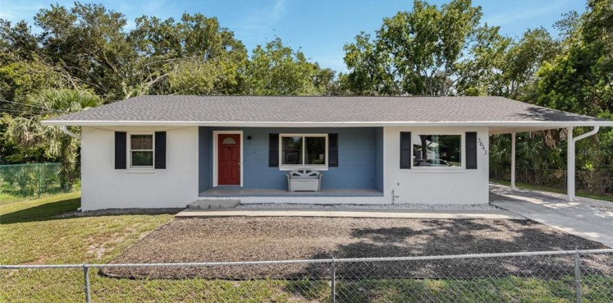 House in Sanford, Florida 3 bedrooms, 128.95 sq.m. № 1893971
