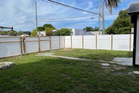 House in Saint Petersburg, Florida 2 bedrooms, 89.37 sq.m. № 2283539 - photo 22