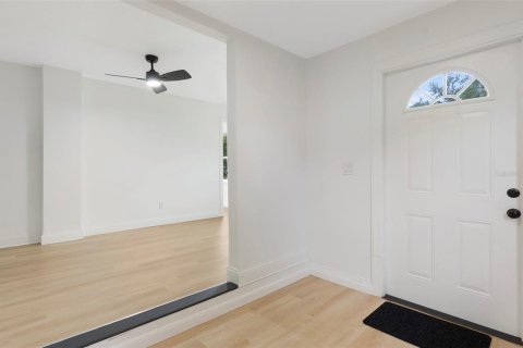 House in Saint Petersburg, Florida 2 bedrooms, 52.03 sq.m. № 1909405 - photo 17