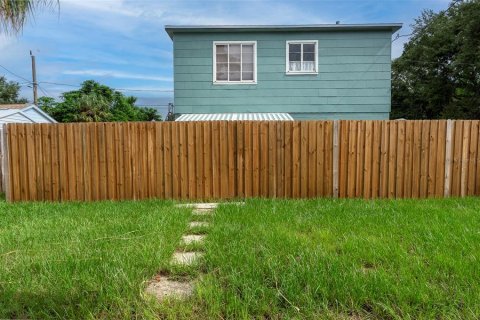 House in Saint Petersburg, Florida 2 bedrooms, 52.03 sq.m. № 1909405 - photo 22