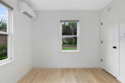 House in Saint Petersburg, Florida 2 bedrooms, 52.03 sq.m. № 1909405 - photo 10