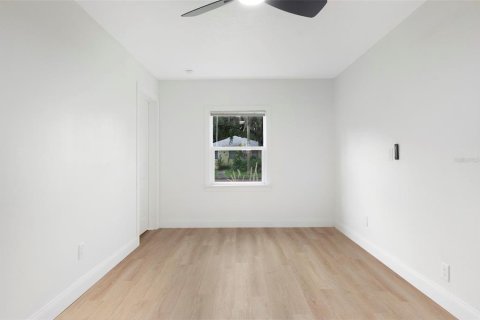 House in Saint Petersburg, Florida 2 bedrooms, 52.03 sq.m. № 1909405 - photo 16