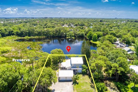 Casa en St. Lucie, Florida 3 dormitorios, 174.28 m2 № 2078365