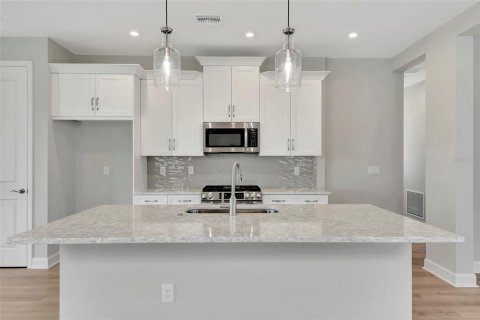Casa en venta en Tavares, Florida, 2 dormitorios, 133.22 m2 № 1690256 - foto 9